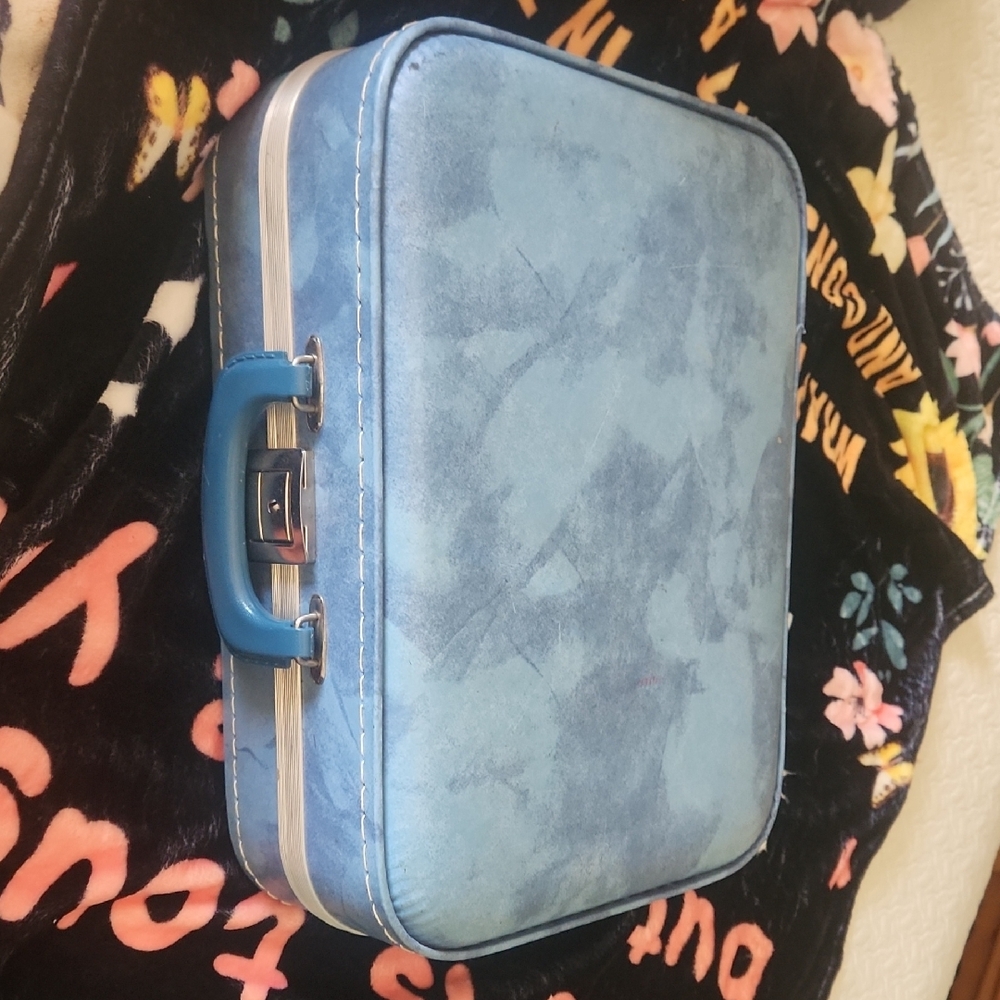 Blue Vintage-Style Suitcase